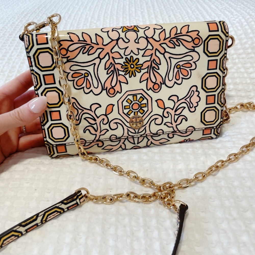 Floral Cream and Pink Chain-Strap Crossbody Bag - Picture 6 of 12